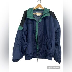 Columbia Men’s Ski Jacket Size L in Blue/Green.